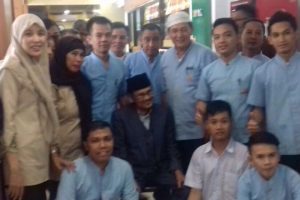 pak-habibie-tidak-bosan-makan-terus-di-sari-bundo