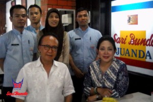 Titiek Soeharto Makan di Sari Bundo Juanda