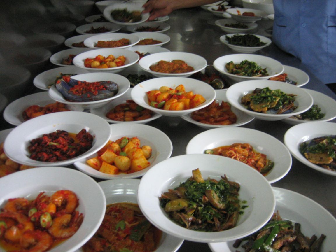 masakan-padang penjual nasi padang