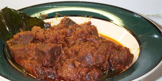 rendang-menjadi-makanan-paling-enak-di-dunia