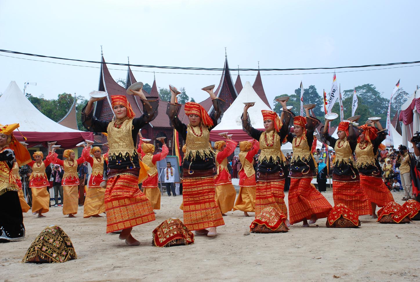 tari minang