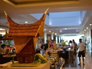 hotel dan restoran padang promosikan talempong dan bingkuang