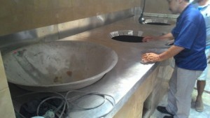 Tungku dan kuali memasak