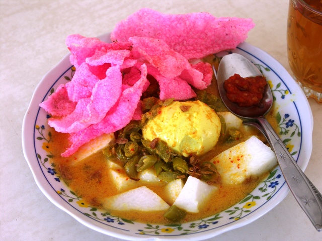 lontong sayur padang