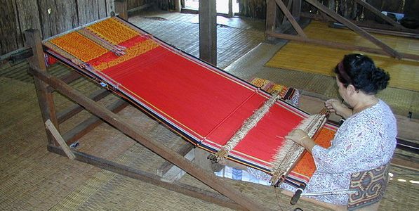 tenun-songket-minang tenun-songket-minang