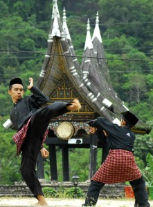 Ini Untungnya Jika Kamu Punya Pasangan Orang Minang Jago silat