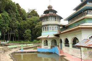 Masjid Berumur Ratusan Tahun Masih Berdiri Kokoh di Tepi Danau Maninjau 4