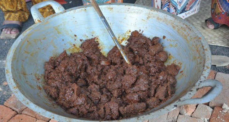 Ini Bakal Terjadi Jika Masakan Padang Kerap Dipanaskan