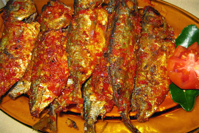 Bingung Mau Masak Apa? Coba Resep Ikan Kembung Balado Kemangi Ini