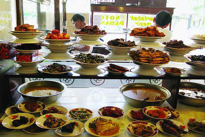 Selain Rendang, 5 Hidangan Padang Ini Wajib Coba
