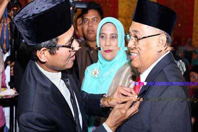 Di Hari Jadi Kota Padang, 10 Tokoh Masyarakat Raih Penghargaan
