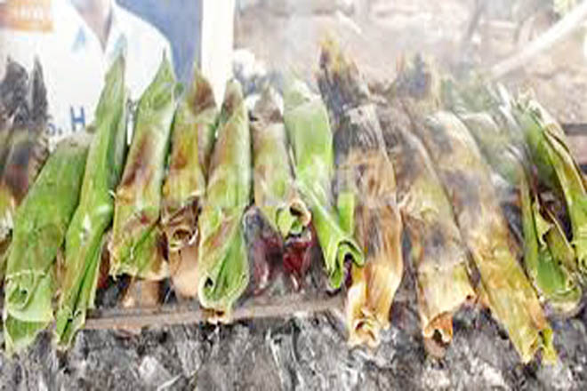 Lompong Sagu Khas Minang Dulu Berjaya Kini Mulai Langka