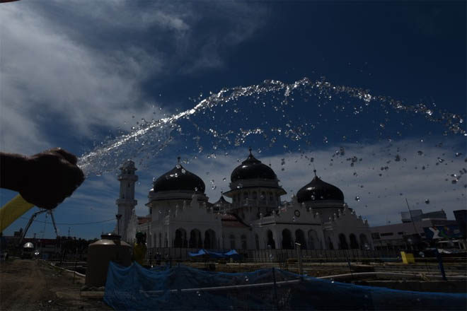 Komunitas Perantau Perempuan Minang Bangun Masjid di Kampung Halaman
