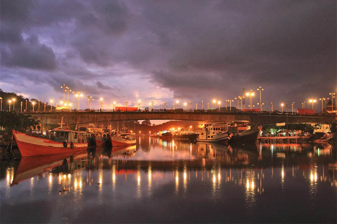 Wisata Ranah Minang yang Romantis dan Legendaris