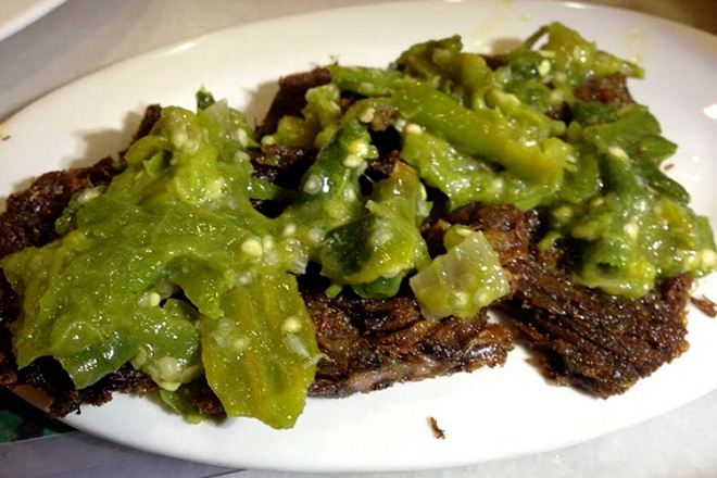 Dendeng Batokok Khas Minang, Pedas Tapi Nikmat