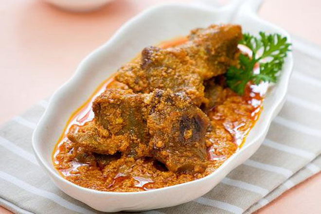Resep Kalio, Rendang Setengah Jadi Dengan Bumbu Rempah yang Sedap