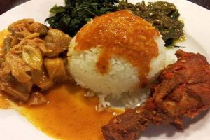 Cara Sehat Menyantap Masakan Padang Tanpa Khawatir Kolesterol