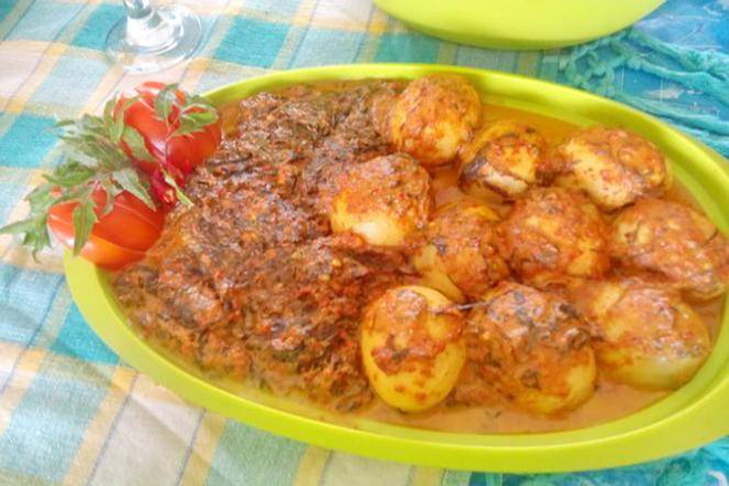 Menjajal Enaknya Gulai Telur Tapak Liman Asli Padang