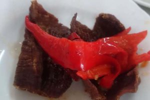 Menurut Detik.com, Dendeng Balado Renyah Sari Bundo Salah Satu yang Terenak di Jakarta
