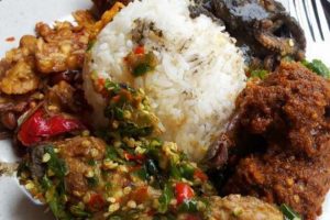 Simak 4 Rahasia Membuat Masakan Padang yang Lezat