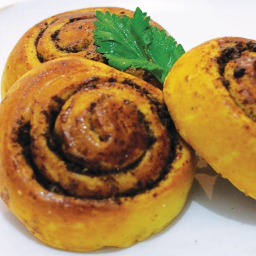 Roti Rendang bumbu rendang khas Padang