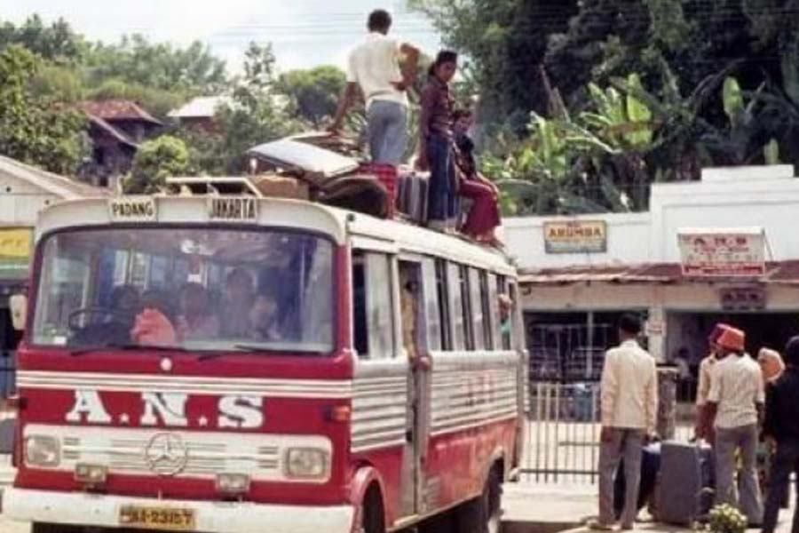 Kisah Unik Sejarah Terminal Bus Kota Padang yang Melegenda