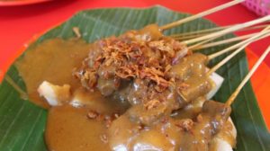 Kuliner di Jam Gadang sate