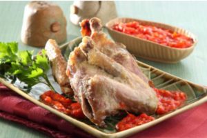 Menu Favorit Rumah Makan Padang ayam pop