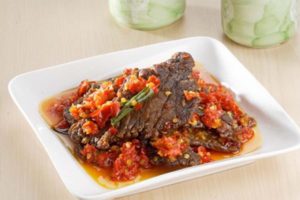 Menu Favorit Rumah Makan Padang dendeng balado
