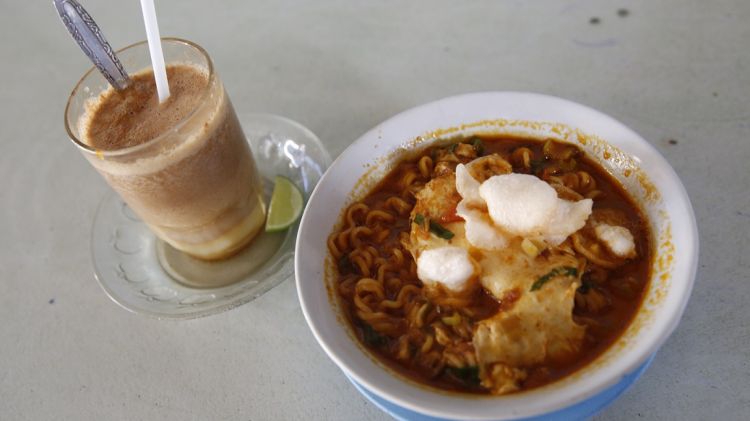 Mie Kuah Rendang, Kuliner Penggoyang Lidah Racikan Asli Urang Minang