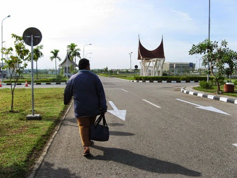 Rendang, Sarung, Merantau, Tiga Serangkai Ciri Khas Urang Minang Asli