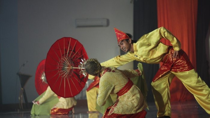 Makna Menarik Tari Payuang, Tarian Khas Minang Selain Tari Piring