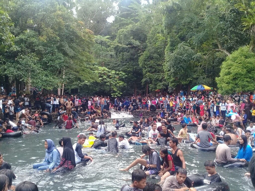 Ribuan Masyarakat Minang Ikut Tadisi Balimau Jelang Ramadhan