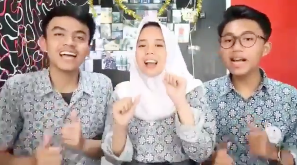 Viral, Anak SMA Buat Goyang Nasi Padang, Tonton Di Sini!