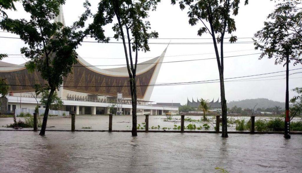 Dulu Padang Selalui "Dihantui" Banjir Besar