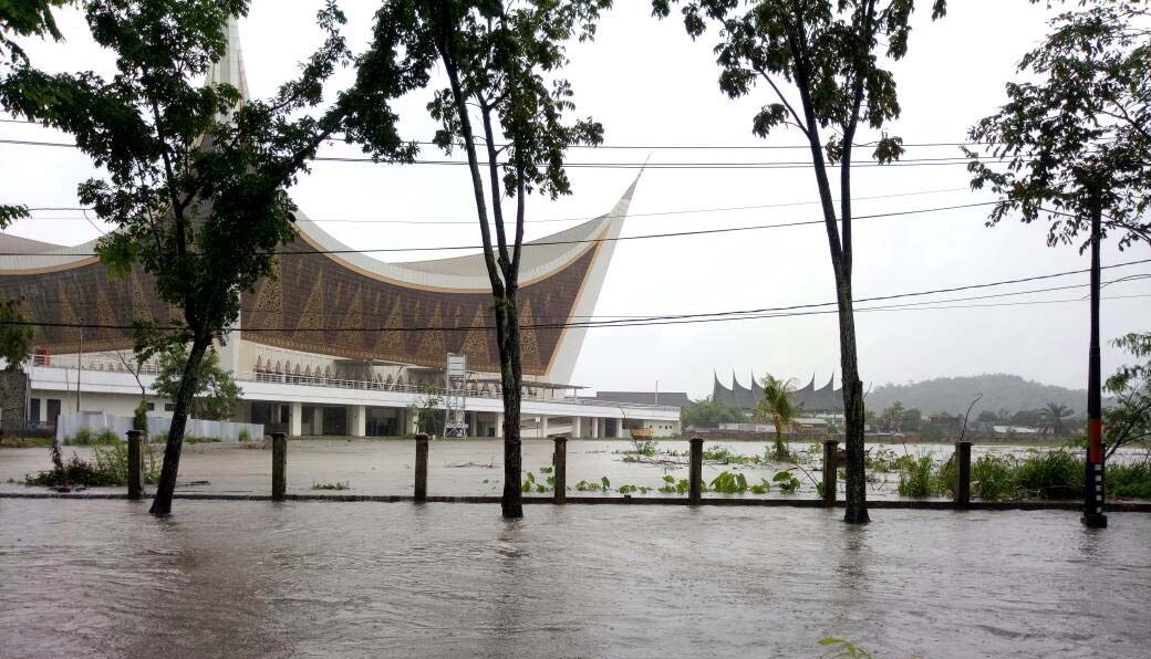 Dulu Padang Selalui "Dihantui" Banjir Besar