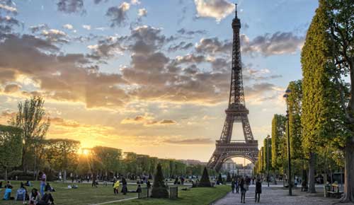Ranah Minang Menjadi Tema Festival Colourful Indonesia di Paris