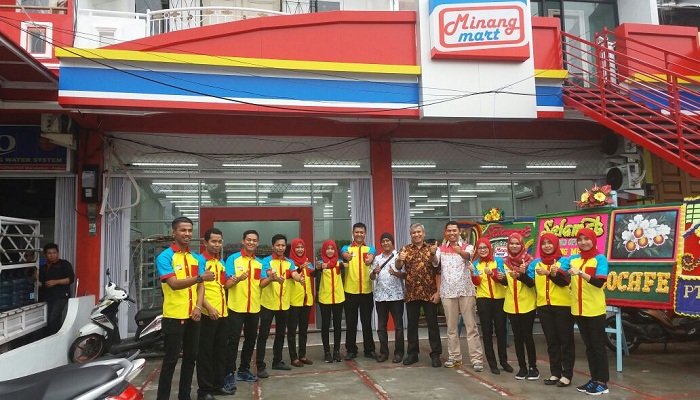 Alasan di Sumbar Tidak Ada Indomaret dan Alfamart