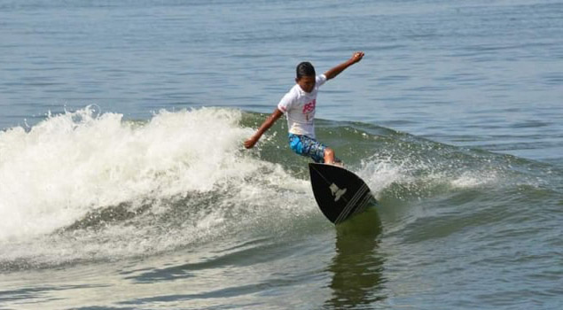 Kompetisi Selancar Internasional Digelar di Padang
