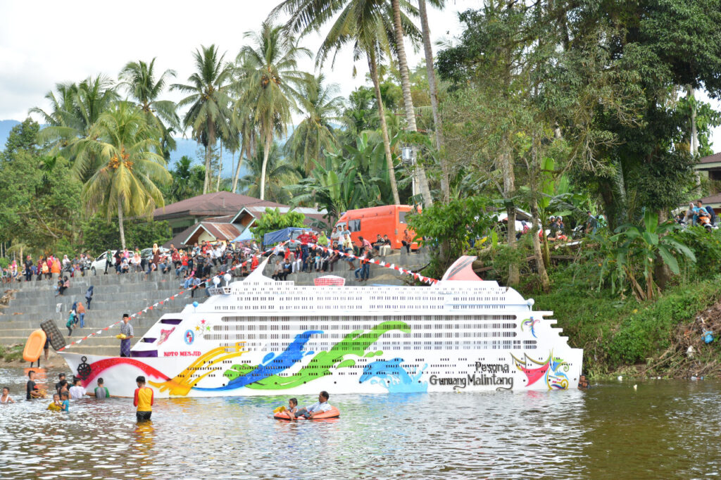 Bakajang tradisi masyarakat gunuang malintang sumatera barat