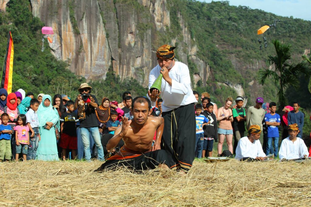alam takambang jadi guru festival harau