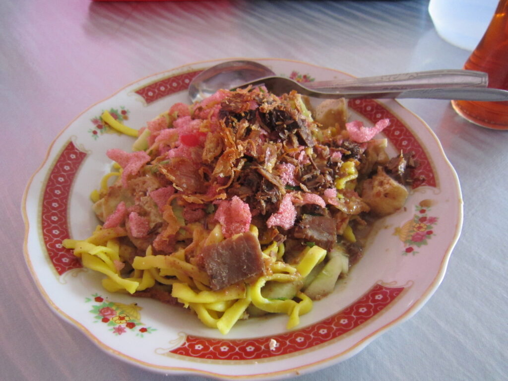 mie tahu bukittinggi