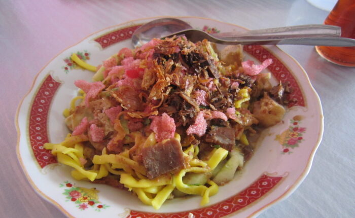 mie tahu bukittinggi