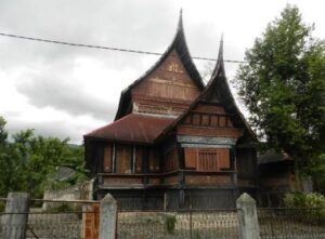 cagar budaya rumah gadang baanjuang
