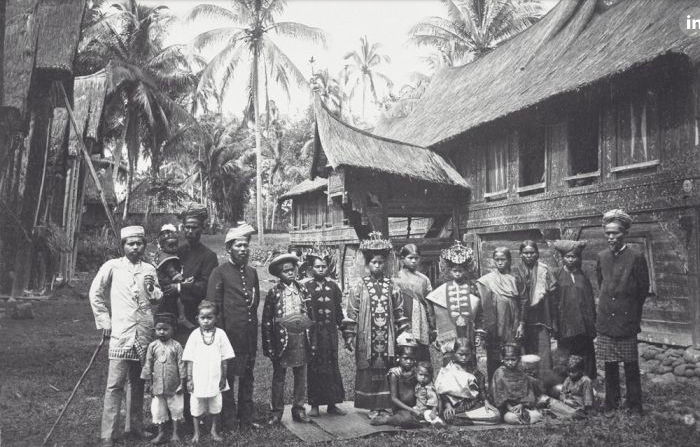 Benarkah Nenek Moyang Orang Minangkabau Berasal dari Balik Gunung Marapi?