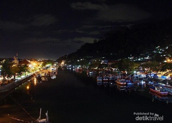 Destinasi Wisata Kuliner Khas Minang di Kota Padang yang Wajib Dicoba