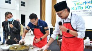 Sandiaga Uno Ditantang Meracik Samba Buruak Khas Minang