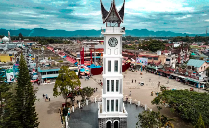 Wisata Bukittinggi yang Wajib Kamu Kunjungi, Ada Peninggalan Hadiah dari Ratu Belanda