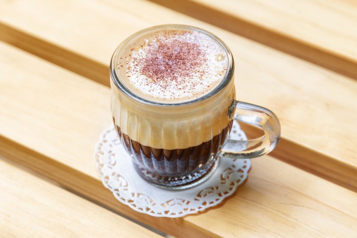 Inilah Manfaat Minum Kopi Campur Telur ala Kopi Talua Minang