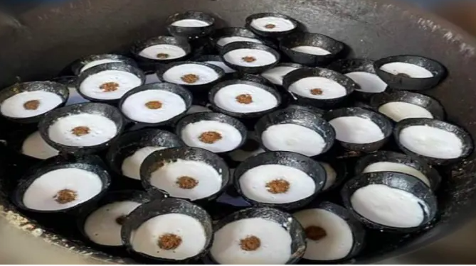 Kue Mangkuak Sayak, Panganan Unik Legendaris di Kota Padang